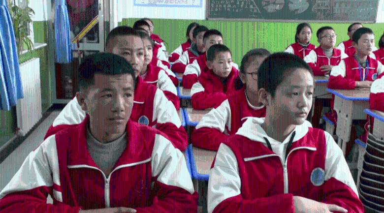紧扣“三个走”持续开展科技创新和产业支撑