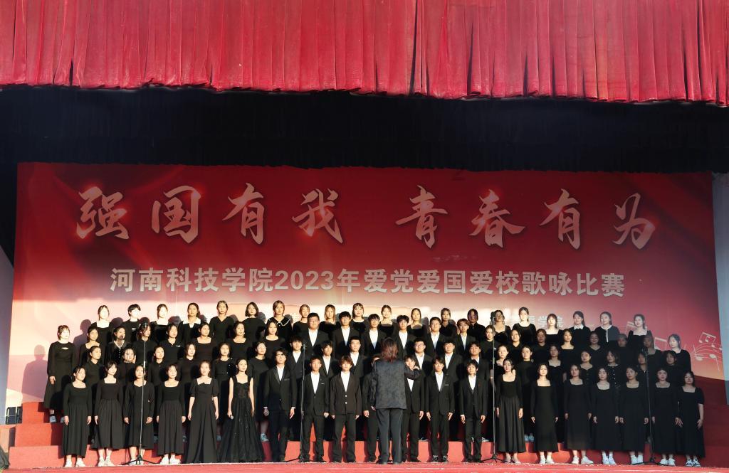 重庆洪崖洞里面是什么样的？小妹第一次来洪崖洞，开心到爆！游戏画面